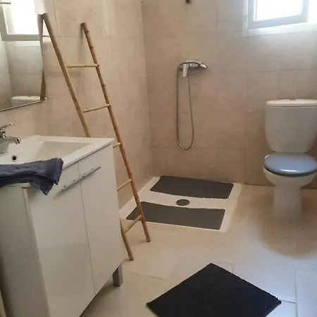 Mitoyen A La Campagne Vue Sur La Prázdninový dům